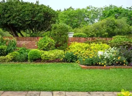 landscaping services Evansville